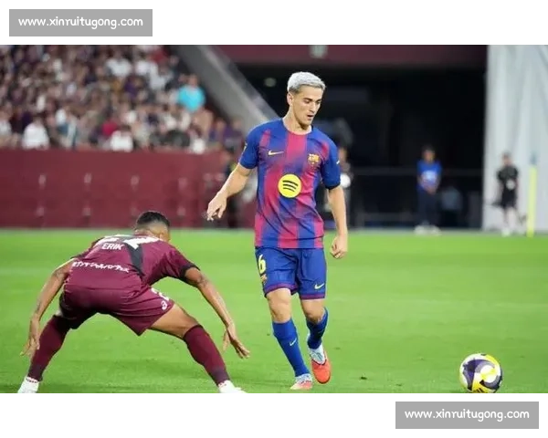 加维 21 岁生日遭女友狗粮暴击！安娜晒甜蜜拼图：爱你宝贝