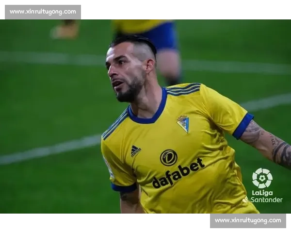 德弗鲁托斯首秀：在紧张中绽放的国家队初体验